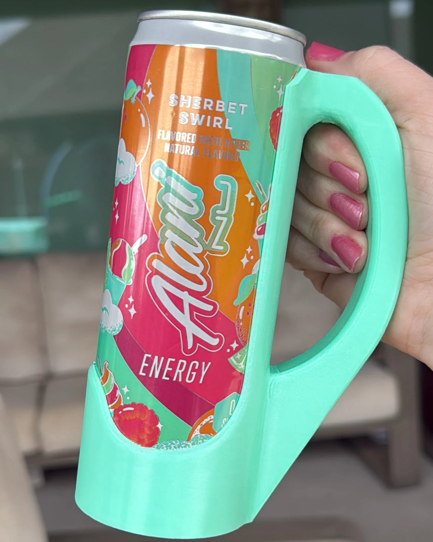 Sipzey Skinny Can Handle