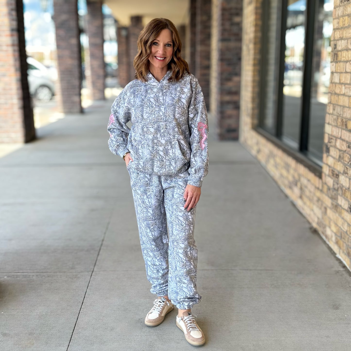Simply Southern Alice Camo Sweatpant -Pink Bow