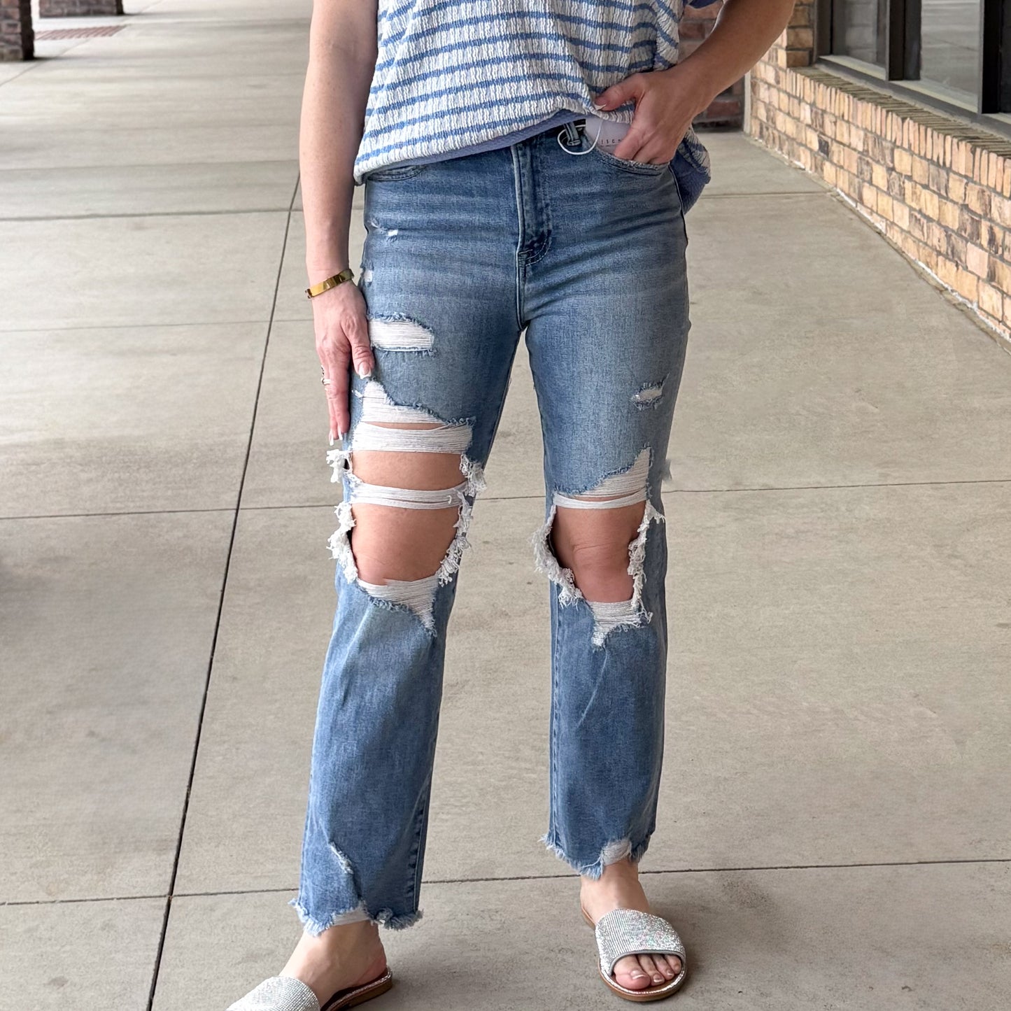 Risen High Rise Crop Distressed Straight jeans