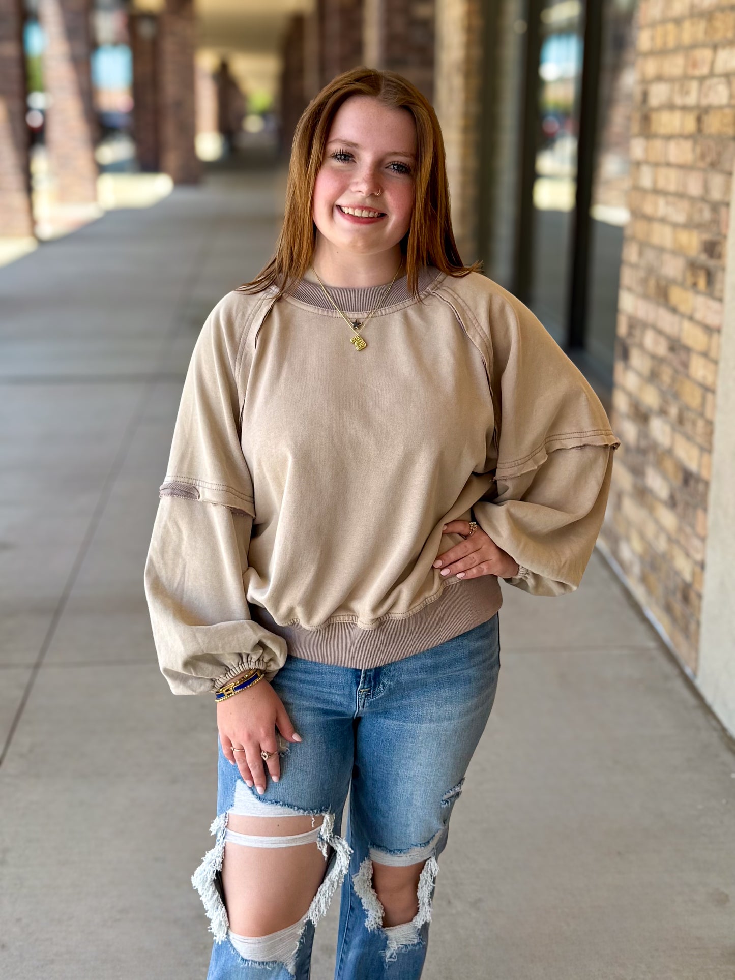 Trendy Raw Hem Pullover Sweatshirt: Mocha