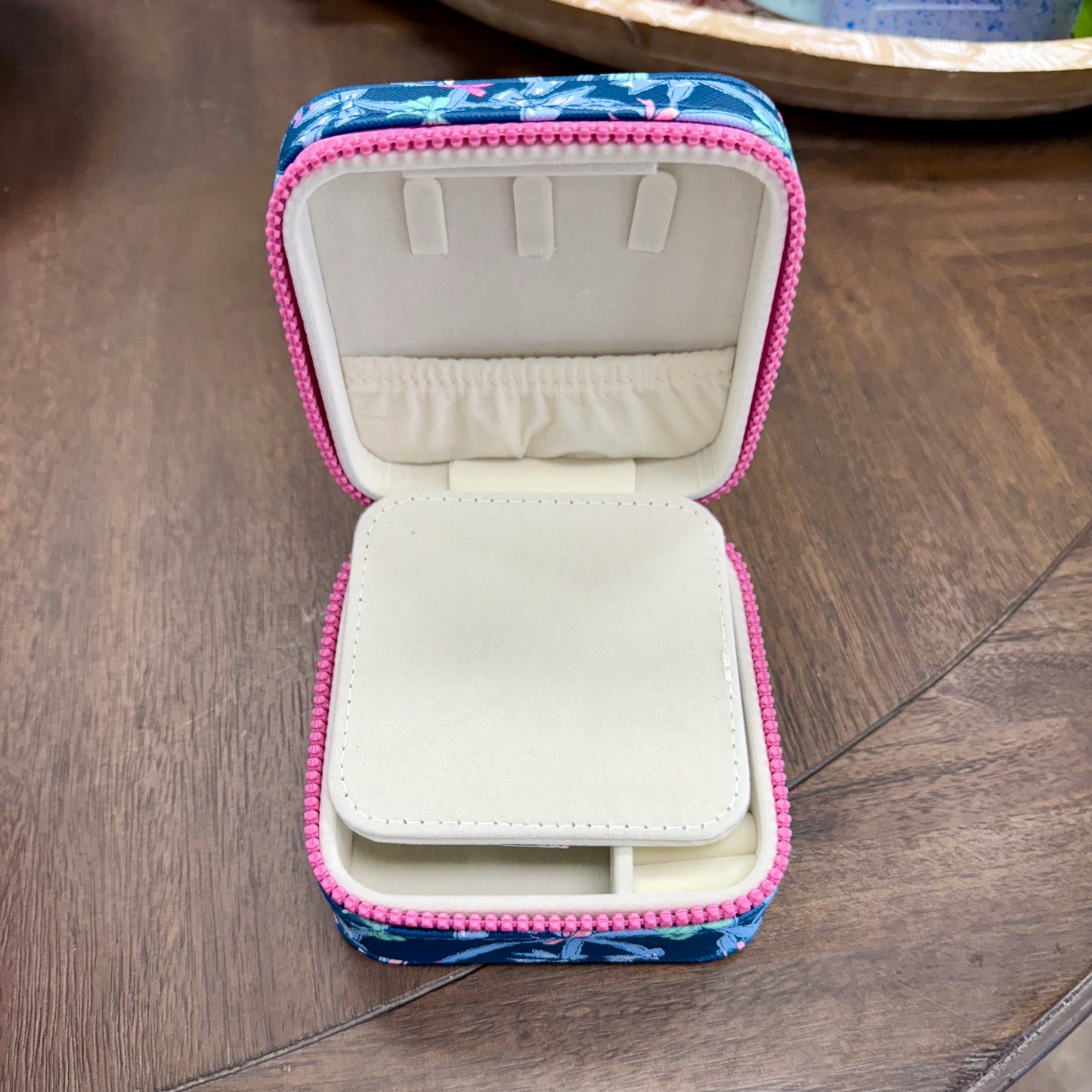 Simply Southern Bow Jewelry Case