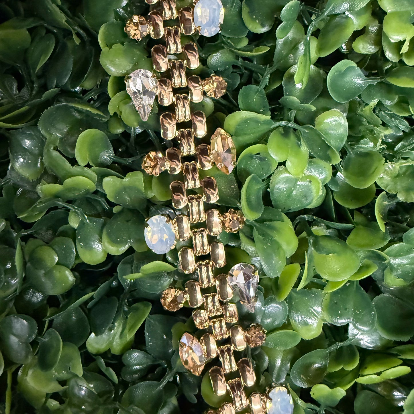 Multi-Neutral olor Stone Gold Bracelet