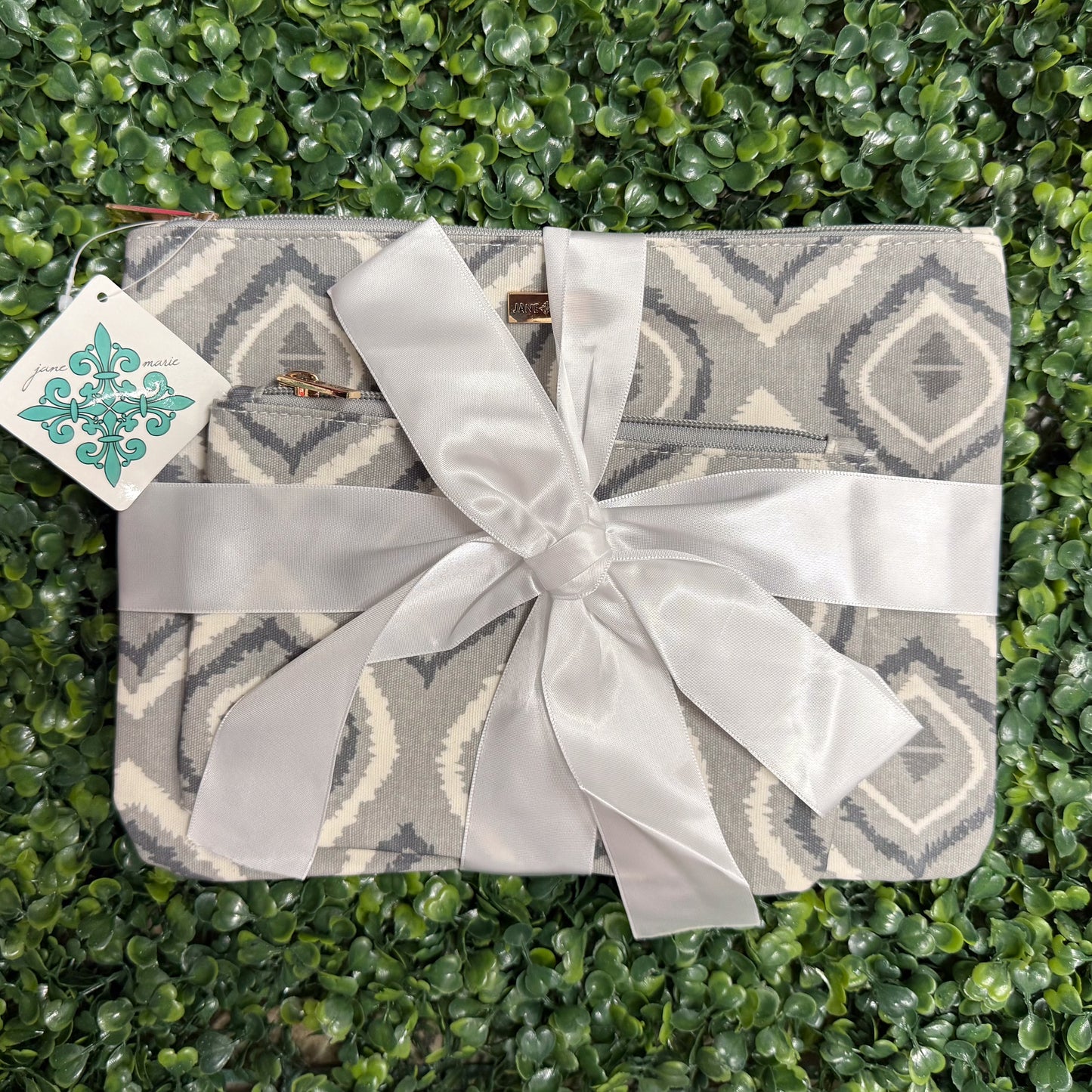 Jane Marie Travel Cosmetic Bag Set: Grey