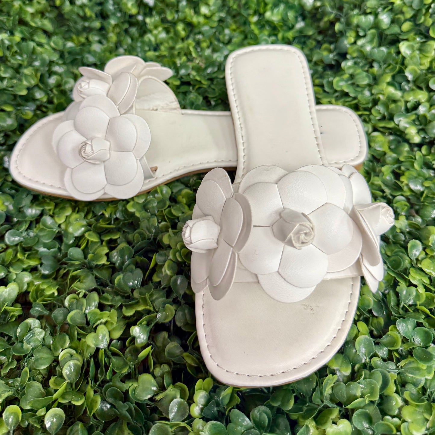 White Blossom Sandal