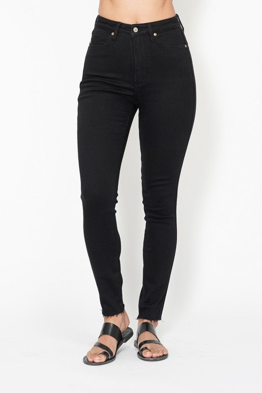 Judy Blue High Rise Tummy Control Shield Pocket Skinny