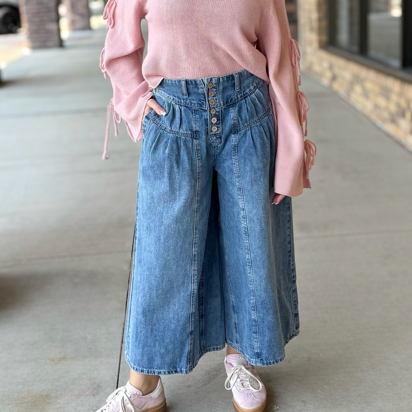 Stone Washed Cropped Denim Pant