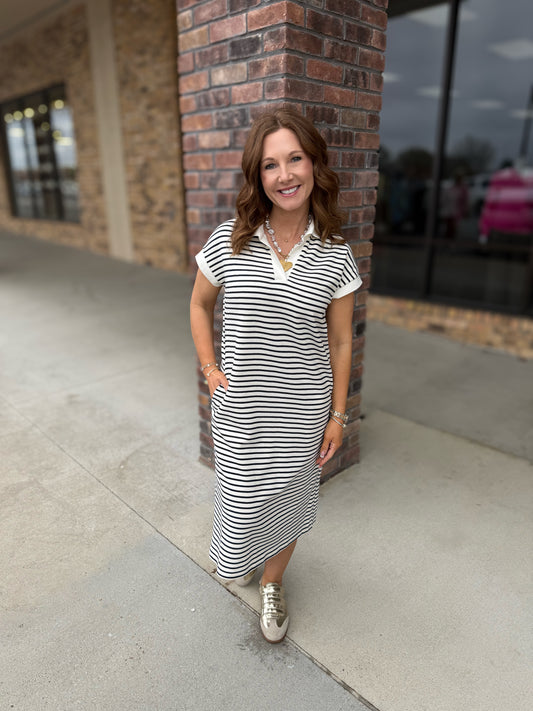Charming Strip Midi Dress: 2 Colors