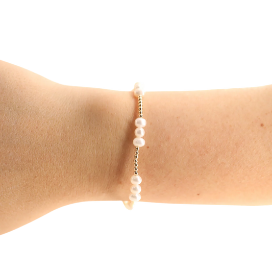 Beaded Blondes: ILY Coastal Pearl Bracelet