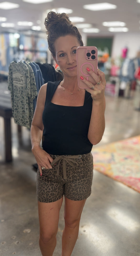Risen Leopard Shorts