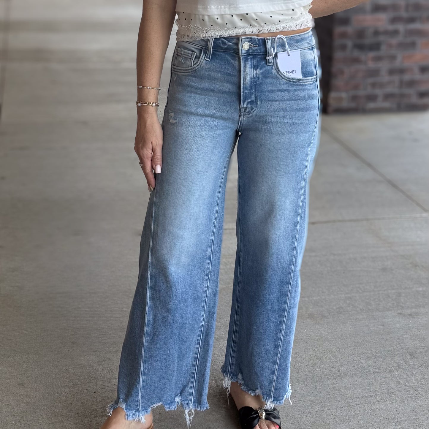 Vervet High Rise Distressed Jean