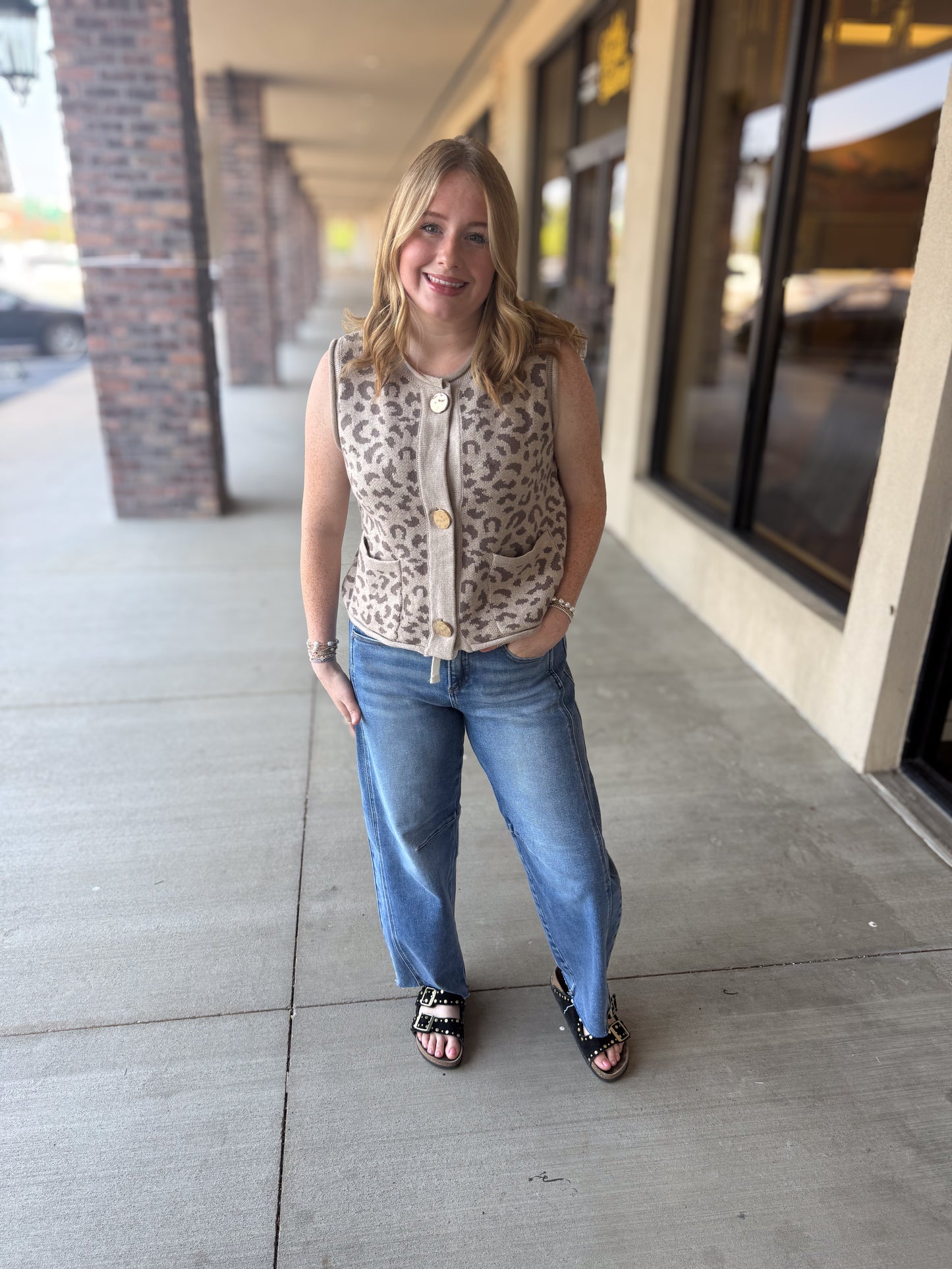 Risen Barrel Jean With Drawstring Accent Waistband: Dark