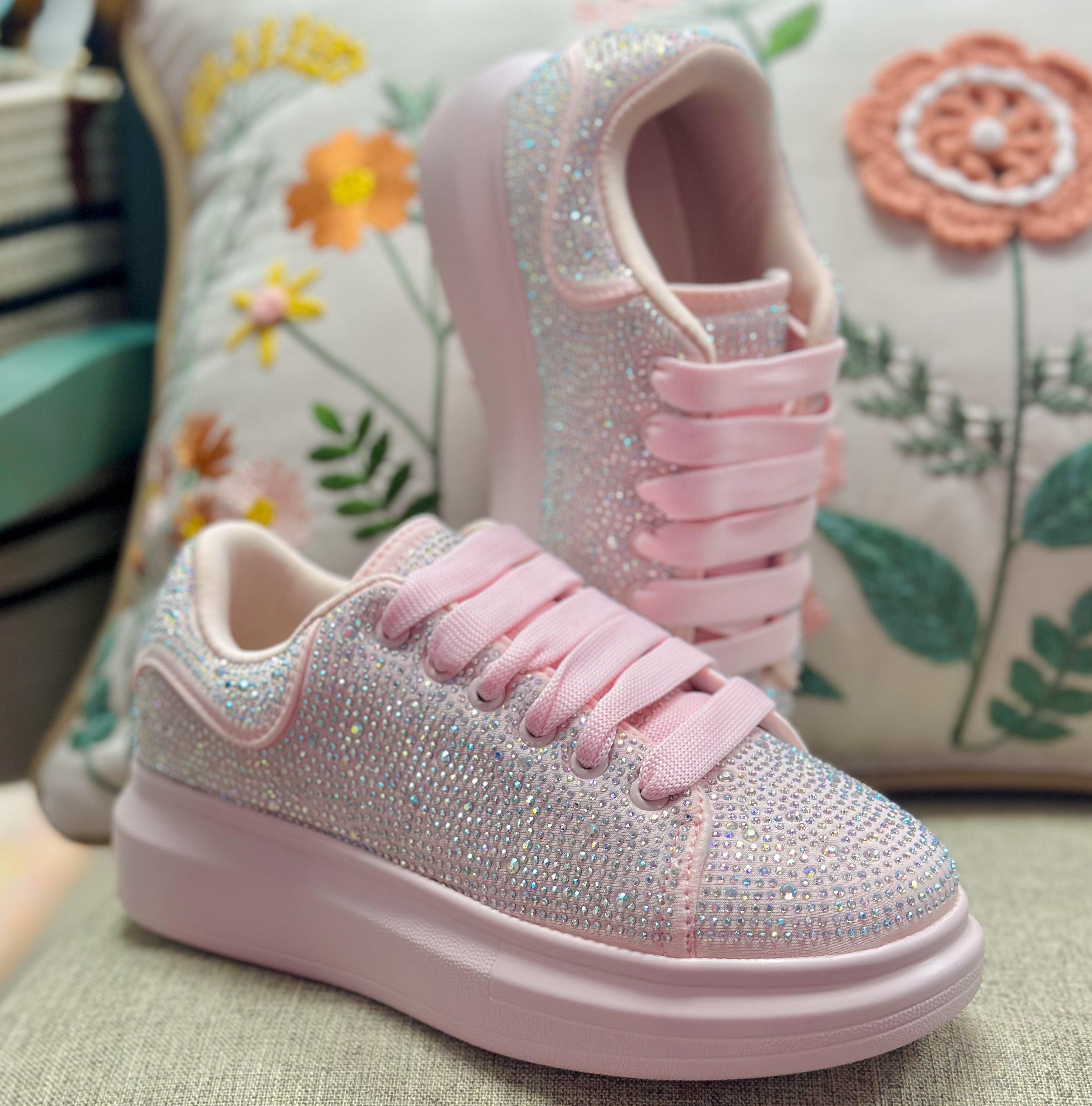 Cool girl sneakers 2018 online