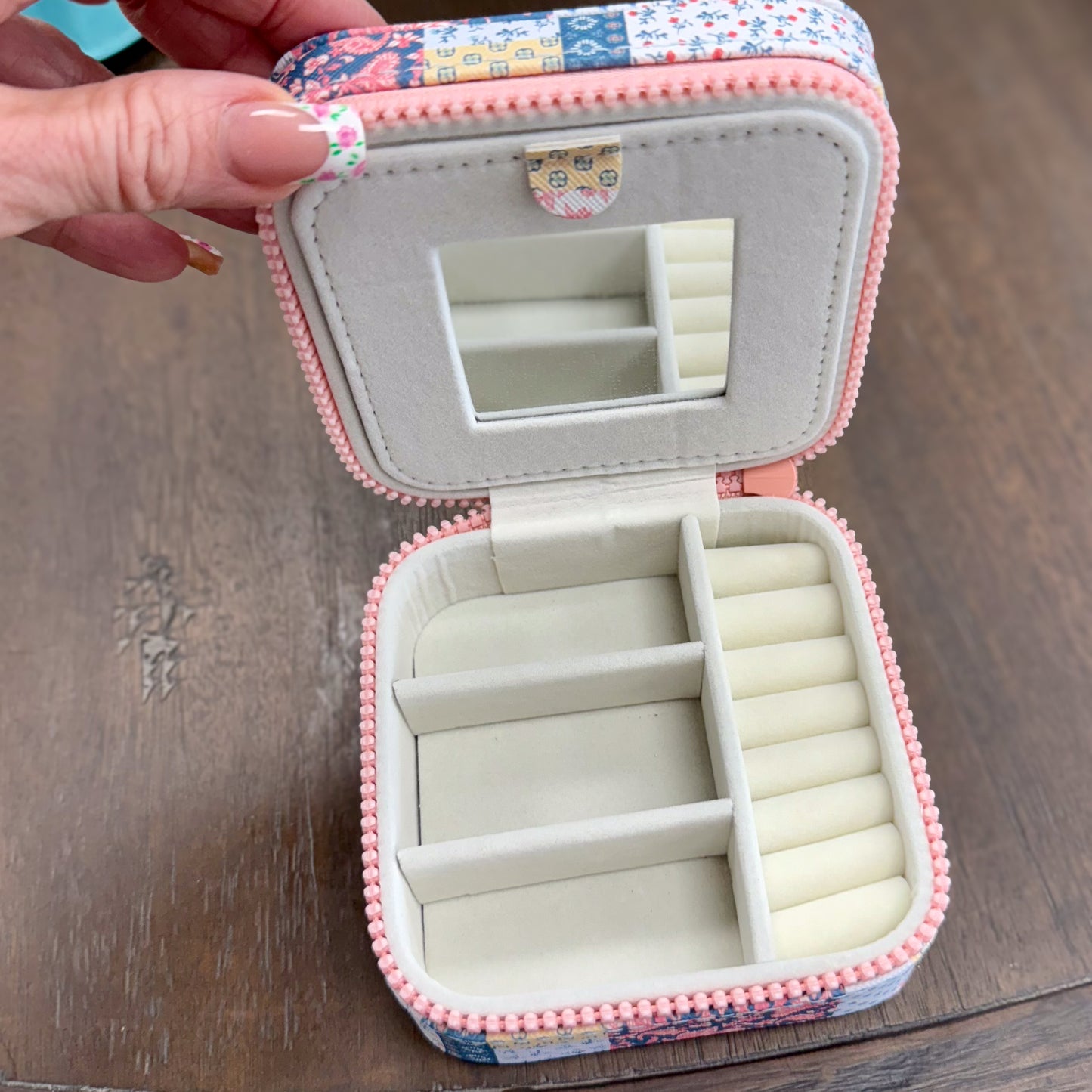 Simply Southern Plaid Jewelry Case