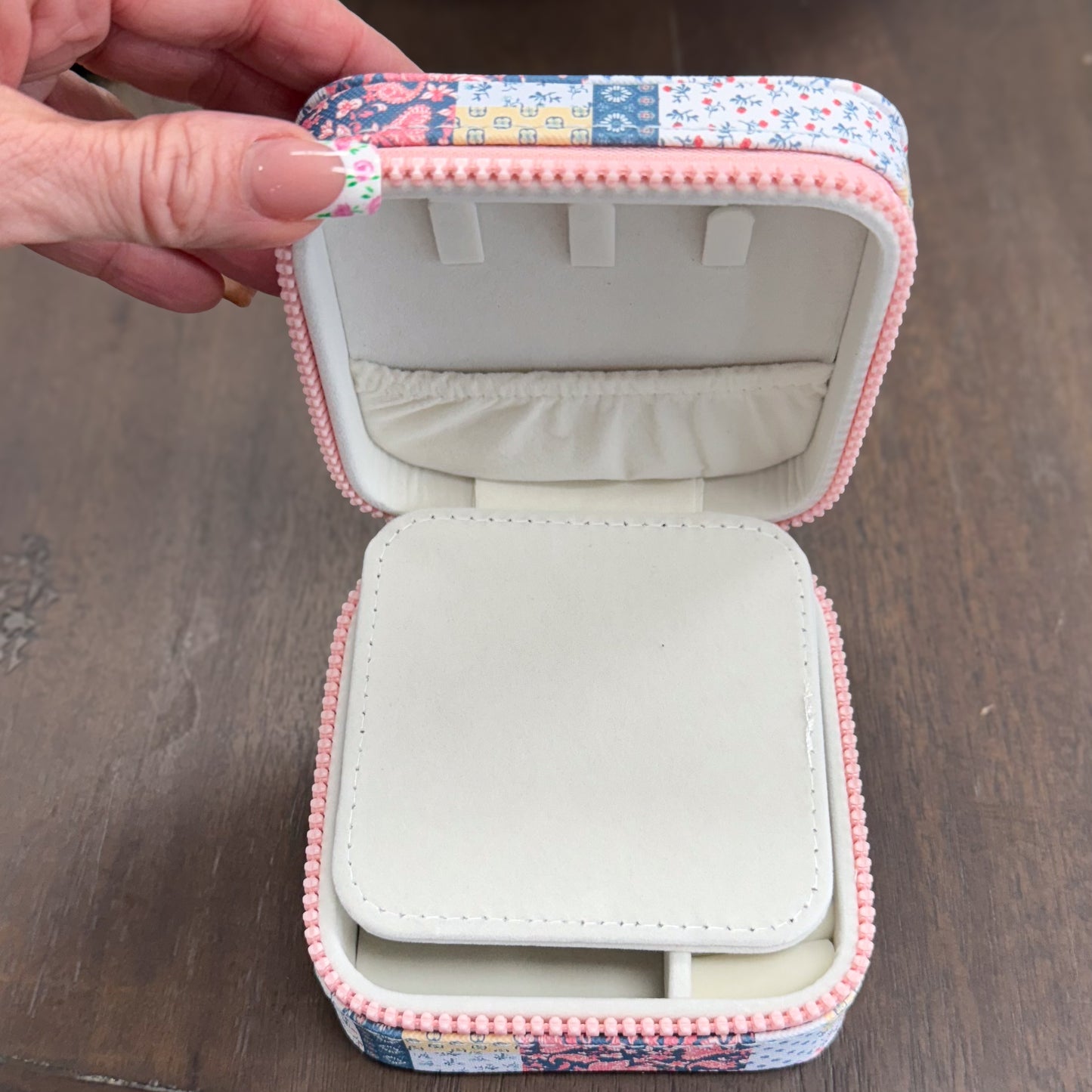 Simply Southern Plaid Jewelry Case