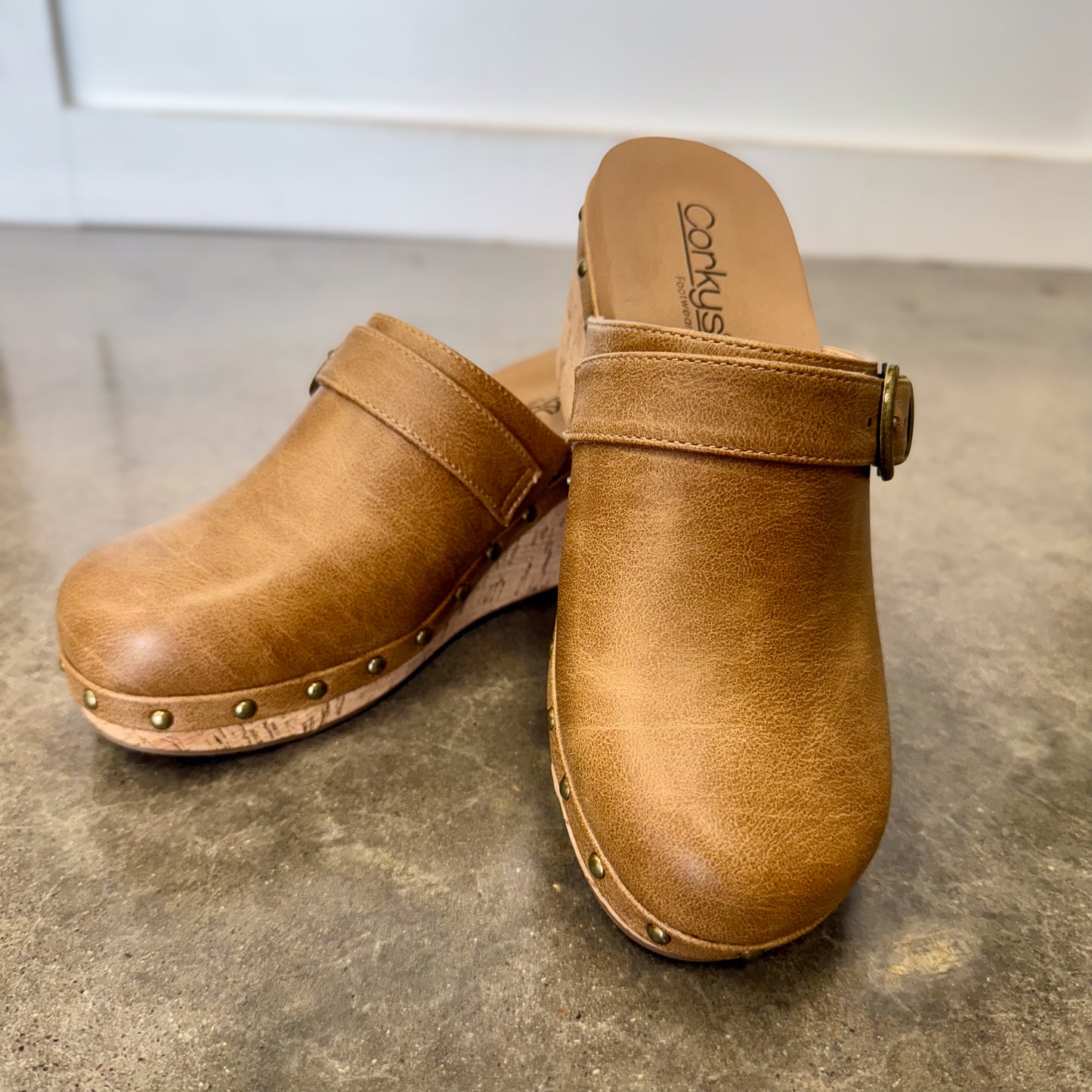 Corkys Who Knew Wedge-Tan