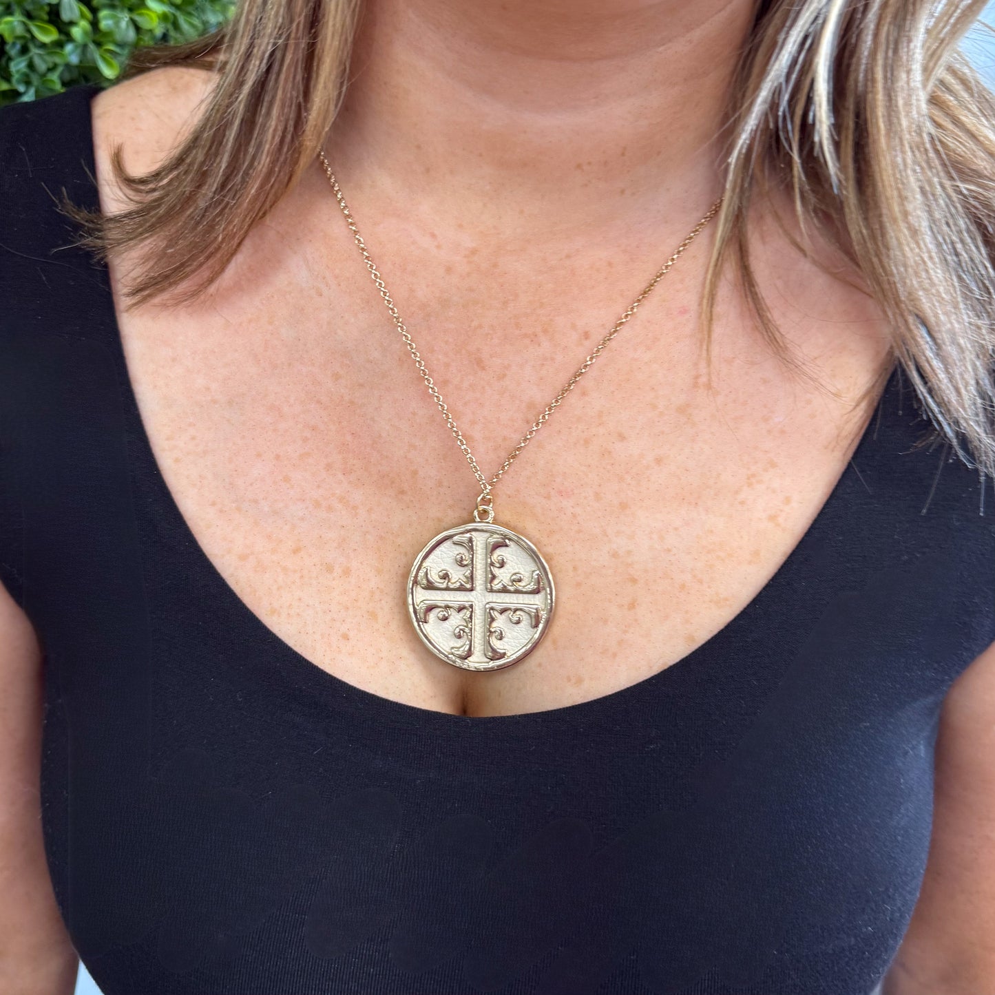 The Tori Necklace & Earring Set: Cream