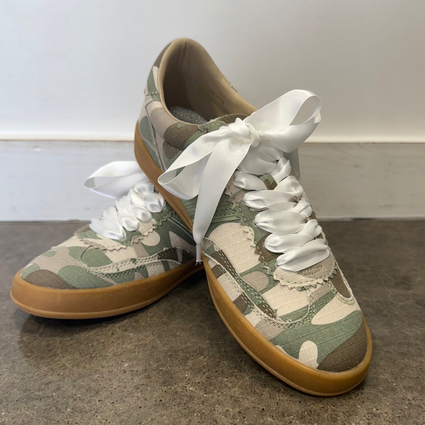 Dixie Camo Sneaker