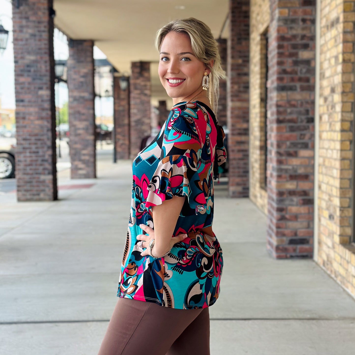 Swirly Curly Travel Knit Top with Tie