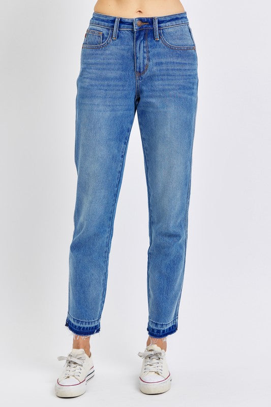 Judy Blue Mid Rise Boyfriend Jean