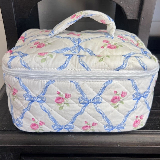 Sweet Floral & Bow Train Case